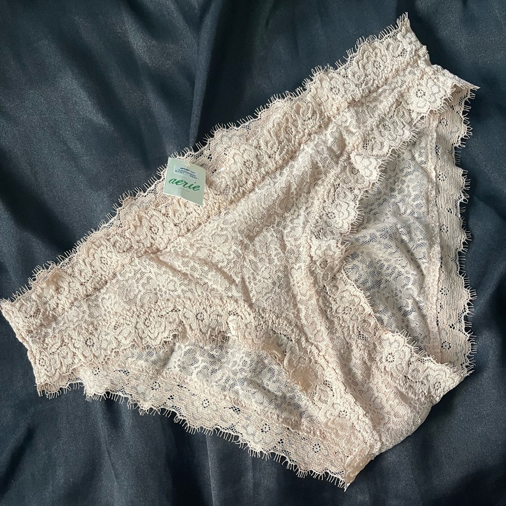 NEW WITH TAGS - Aerie Beige Panties - Size Medium